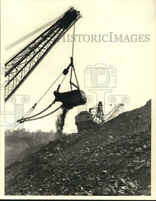 1984 Press Photo Cranes At Coal Strip Mine Near Ebervale On Route 940