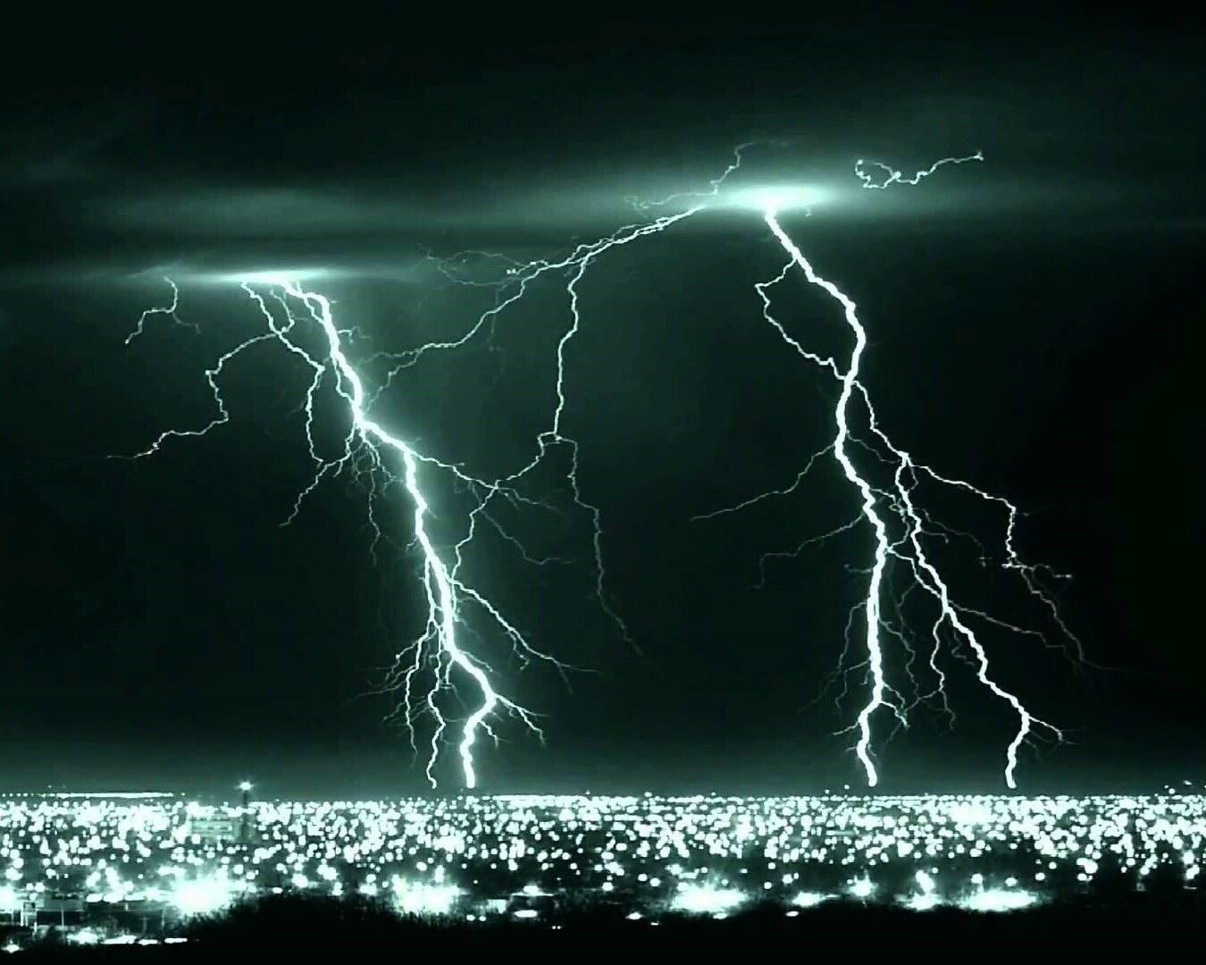 Lightning Strike 8 X 10 / 8x10 Glossy Photo Picture Image #3