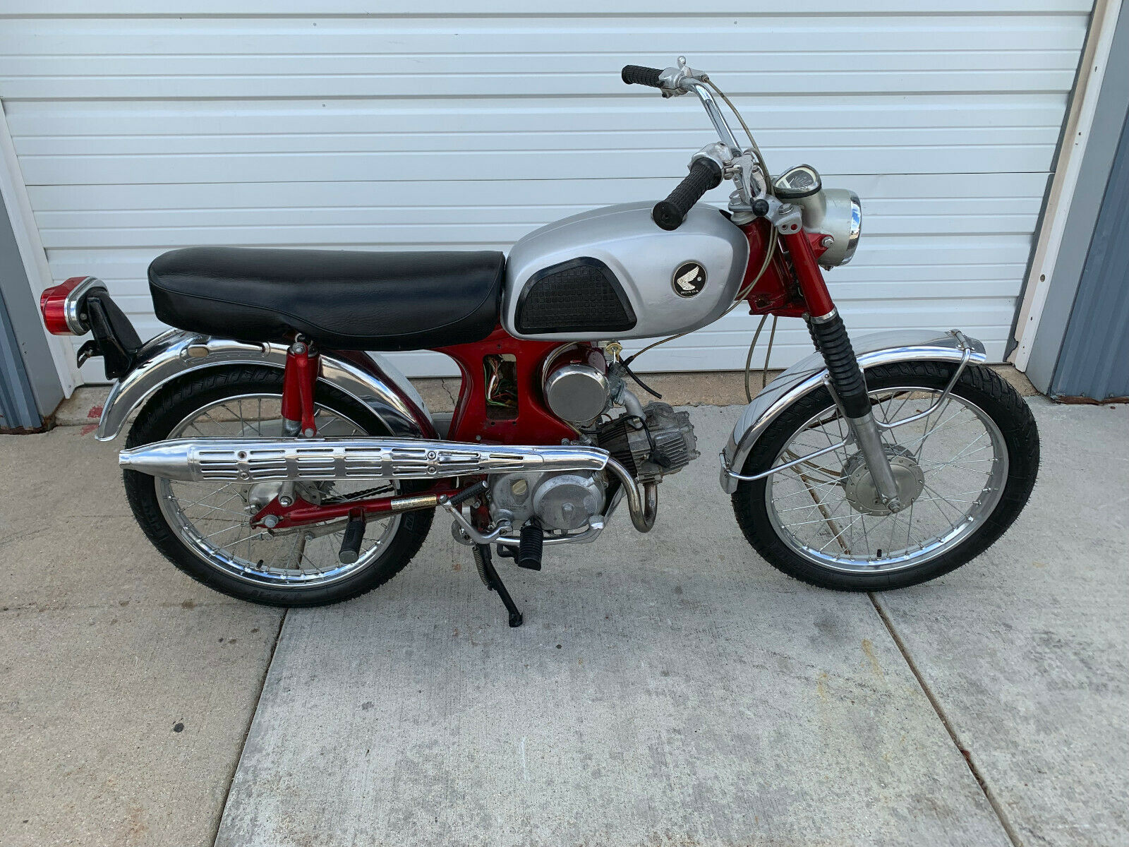 1967 Honda Cl  1967 Honda Cl90 Motorcycle  Red & Silver  Only 2091 Miles