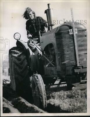 1959 Press Photo Francoise Groulx At International Plowing Match In Canada