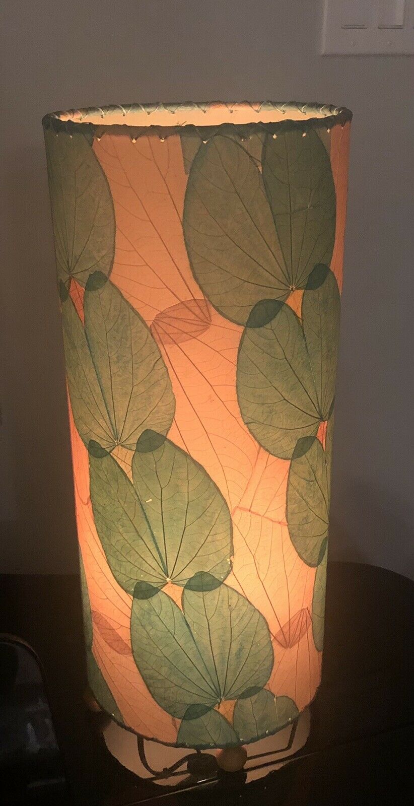 Vintage Table Lamp Fiber Leaf Drum Shade Round Wood Feet 17"